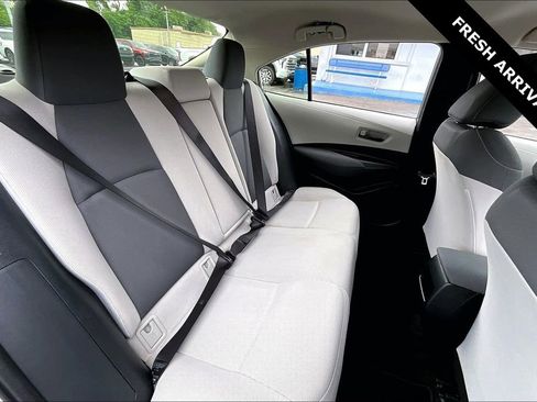Used 2022 Toyota Corolla LE FWD image 24