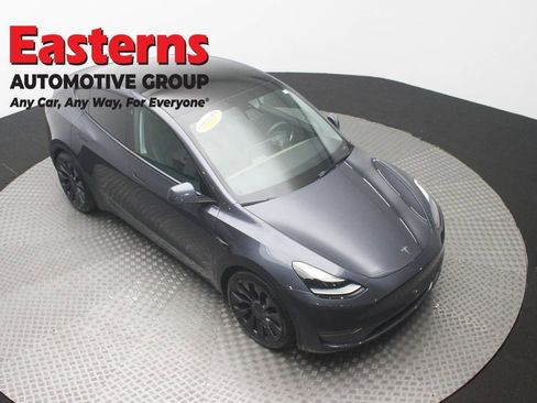 Used 2021 Tesla Model Y Performance AWD/4WD image 3