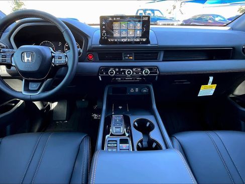 New 2025 Honda Pilot TrailSport image 5
