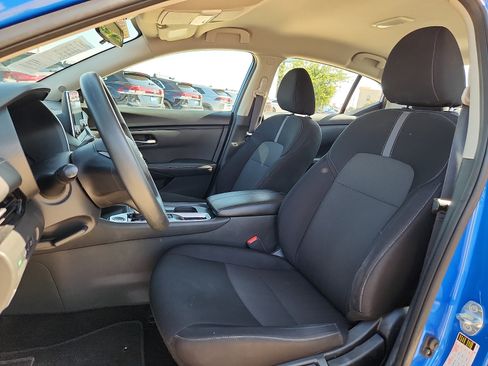 Used 2024 Nissan Sentra SV FWD image 12
