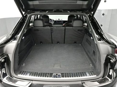 Certified 2024 Porsche Cayenne Coupe AWD/4WD image 16
