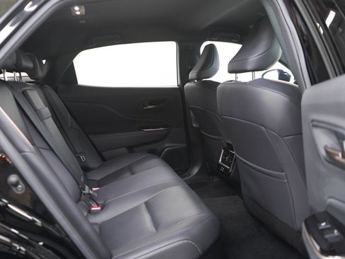 Used 2025 Toyota Crown AWD/4WD image 12