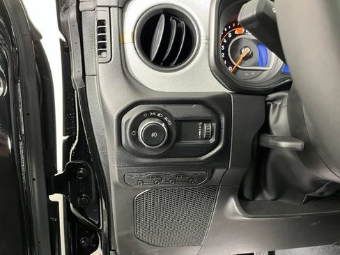 Used 2026 Jeep Wrangler Unlimited Sport AWD/4WD image 19