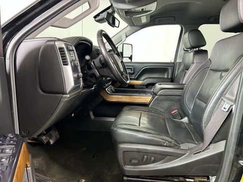 Used 2015 Chevrolet Silverado 3500 LTZ w/ LTZ Plus Package image 12