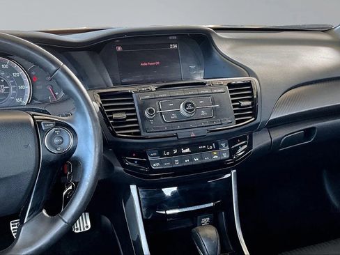 Used 2017 Honda Accord Sport image 9