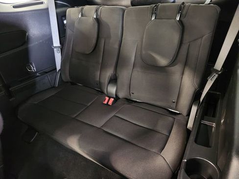 Used 2023 Ford Explorer XLT RWD image 33