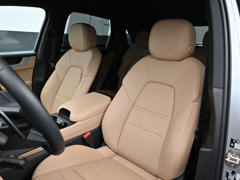 New 2026 Porsche Cayenne E-Hybrid image 5