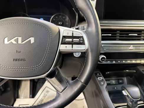 Used 2022 Kia Telluride SX w/ SX Prestige Package image 15