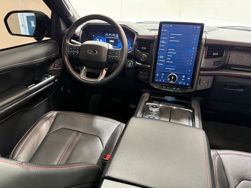 Used 2024 Ford Expedition Max Limited image 40