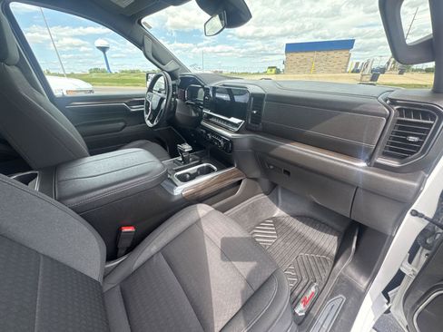 Used 2023 Chevrolet Silverado 1500 LT AWD/4WD image 16