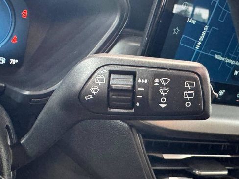 Used 2025 Ford Escape Active w/ Active Premium Tech Pack FWD image 24