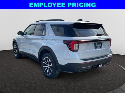 New 2026 Ford Explorer ST-Line AWD/4WD image 3
