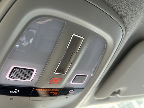 Certified 2025 Volvo XC40 B5 Plus image 37