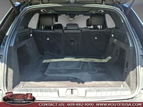 Used 2025 Land Rover Range Rover Sport SE AWD/4WD image 26