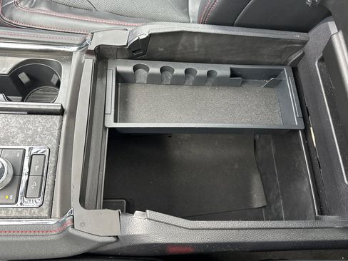 Used 2023 Ford Expedition Limited image 34