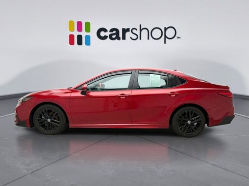 Used 2025 Toyota Camry SE w/ Convenience Package FWD image 2