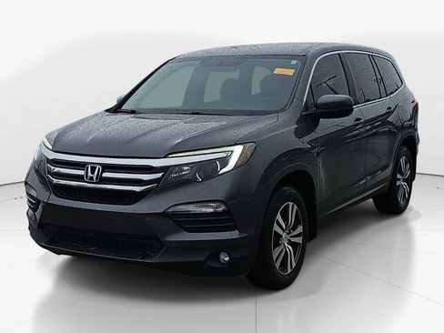 Used 2017 Honda Pilot EX image 3