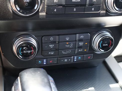 Used 2020 Ford F150 Lariat w/ Equipment Group 502A Luxury AWD/4WD image 37