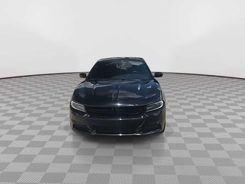 Used 2021 Dodge Charger SXT RWD image 3