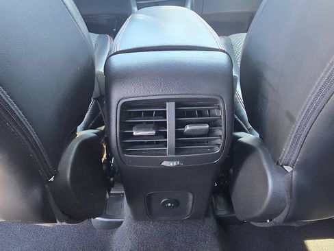 Used 2023 Ford Escape ST-Line Select AWD/4WD image 29