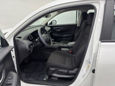 Used 2024 Honda HR-V LX image 9
