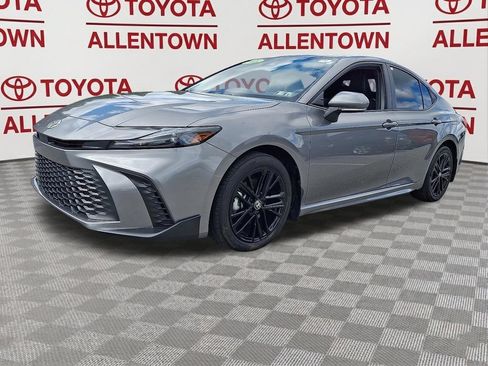 Used 2025 Toyota Camry SE w/ Convenience Package AWD/4WD image 3