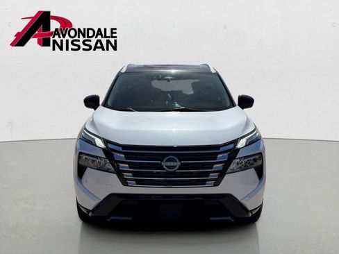 Certified 2024 Nissan Rogue Platinum FWD image 9