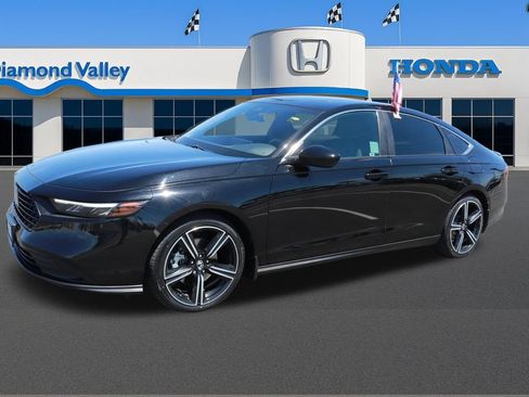Used 2023 Honda Accord Sport image 3