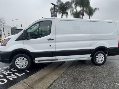Used 2024 Ford Transit 250 Low Roof w/ Exterior Upgrade Package image 5