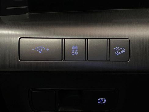 Certified 2025 Hyundai Kona SEL AWD/4WD image 13
