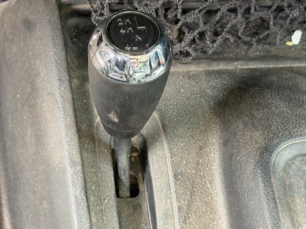 Used 2017 Jeep Wrangler Rubicon AWD/4WD image 16