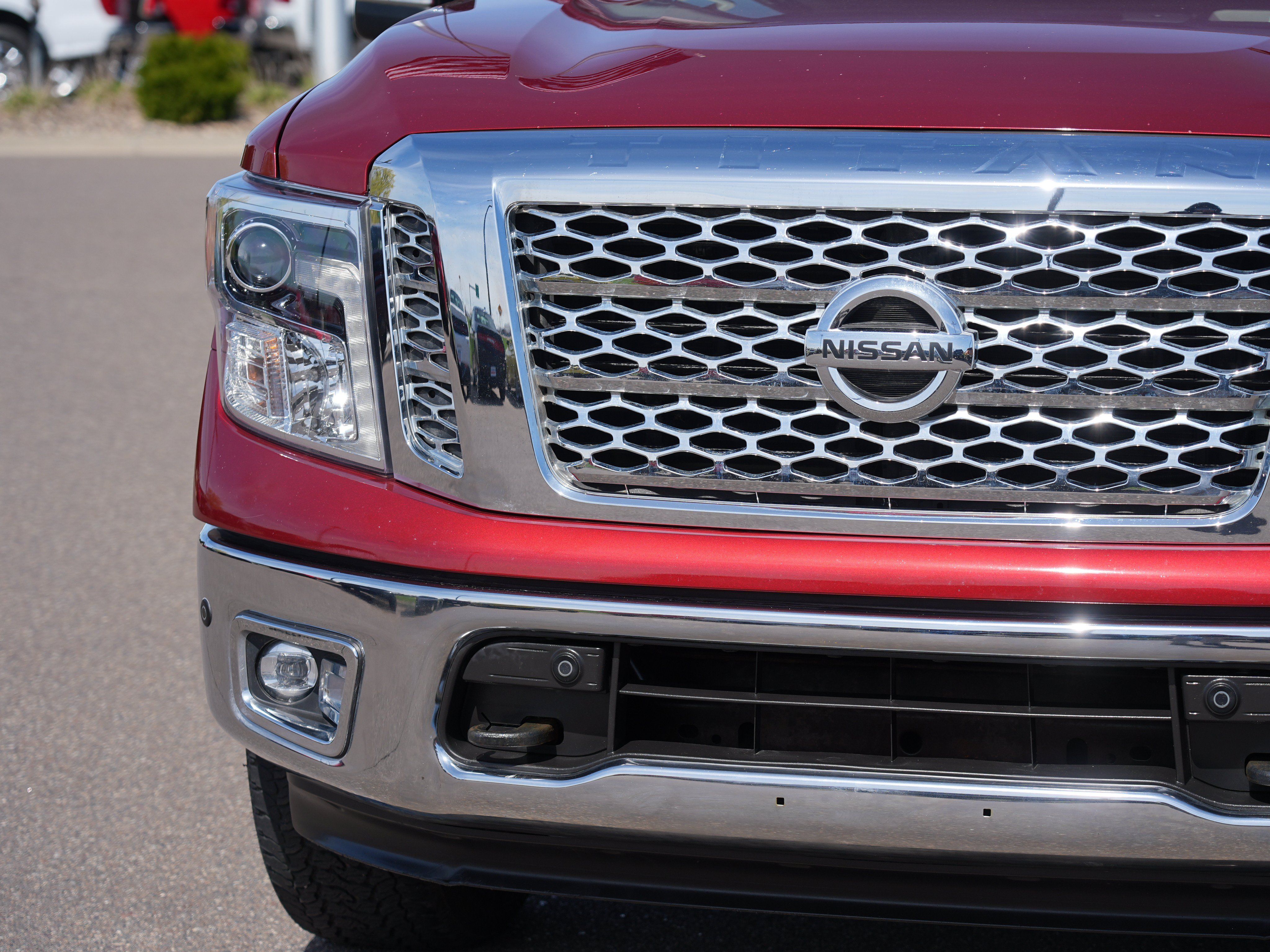 Used 2018 Nissan Titan SL w/ Texas Titan Edition AWD/4WD image 9