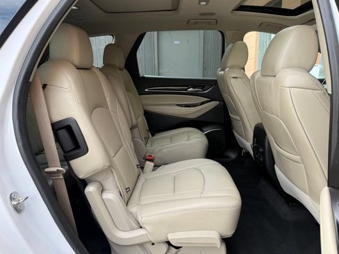 Used 2020 Buick Enclave Premium w/ Sun and Sites Package AWD/4WD image 18