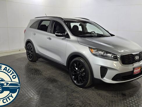 Used 2019 Kia Sorento S AWD/4WD image 1