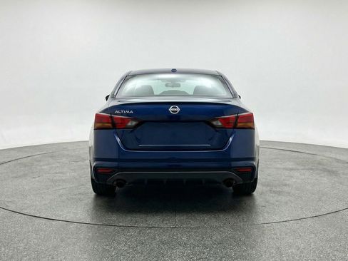 Used 2025 Nissan Altima 2.5 SV image 7