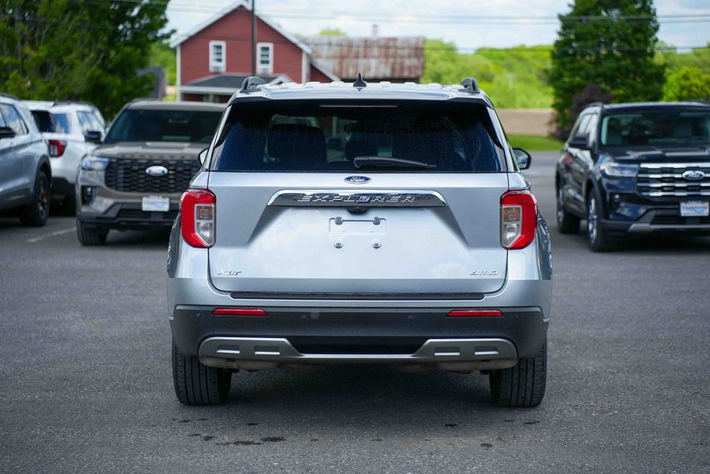 Used 2023 Ford Explorer XLT w/ Equipment Group 202A AWD/4WD image 6