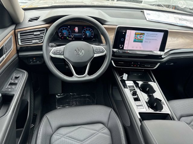 New 2026 Volkswagen Atlas SE FWD image 8