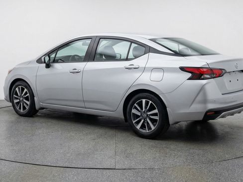 Used 2025 Nissan Versa SV image 6