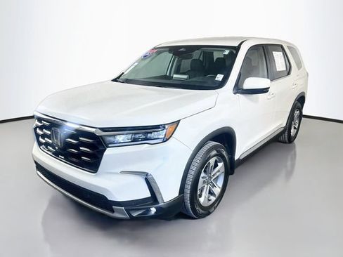 Used 2025 Honda Pilot EX-L image 4