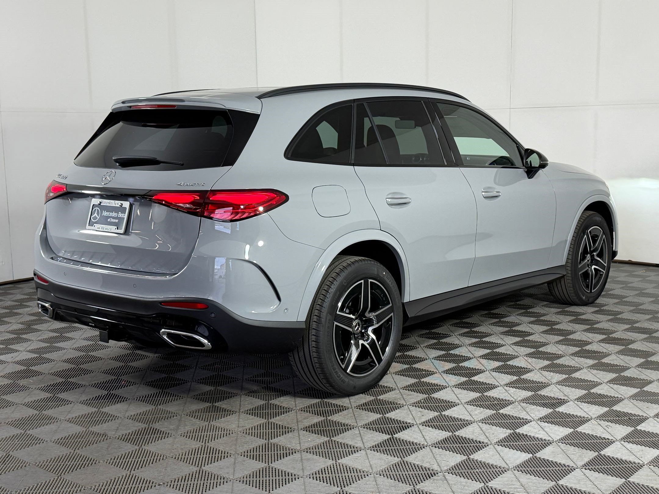 Used 2026 Mercedes-Benz GLC 300 4MATIC image 9