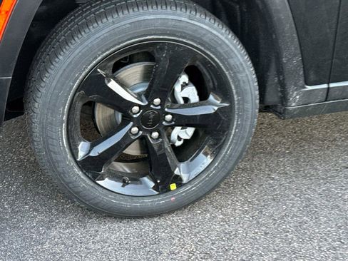 New 2025 Jeep Grand Cherokee 4WD image 5