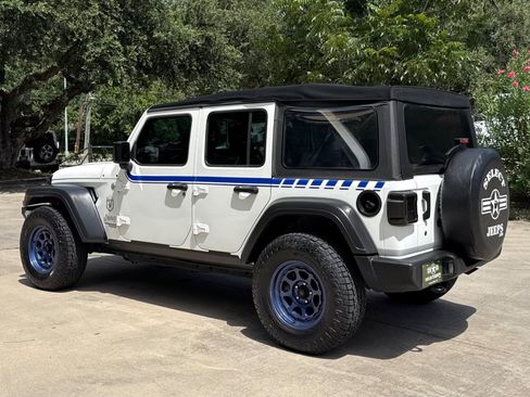 Used 2018 Jeep Wrangler Unlimited Sport AWD/4WD image 12