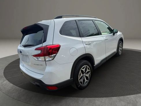 Used 2020 Subaru Forester Premium AWD/4WD image 5