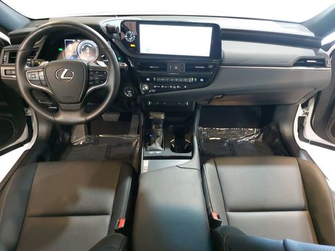 Used 2024 Lexus ES 300h w/ Premium Package FWD image 9