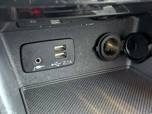 Certified 2024 Subaru Forester Limited image 24