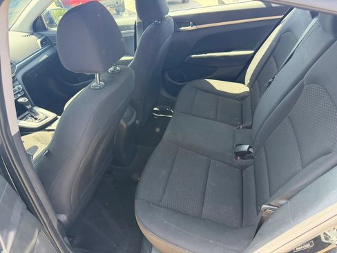 Used 2020 Hyundai Elantra SE w/ Cargo Package (C1) FWD image 8