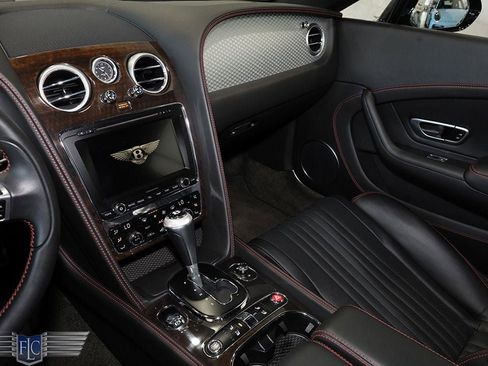 Used 2016 Bentley Continental GT image 22