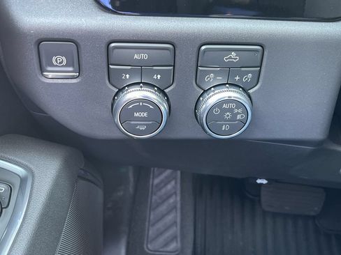 New 2026 GMC Sierra 1500 Elevation AWD/4WD image 18