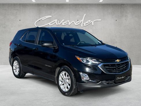 Used 2021 Chevrolet Equinox LT image 2