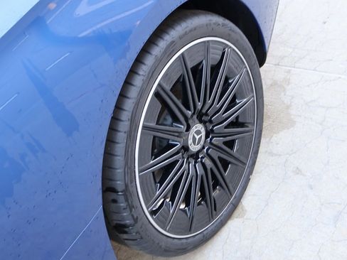 Certified 2025 Mercedes-Benz CLE 300 4MATIC Coupe image 39